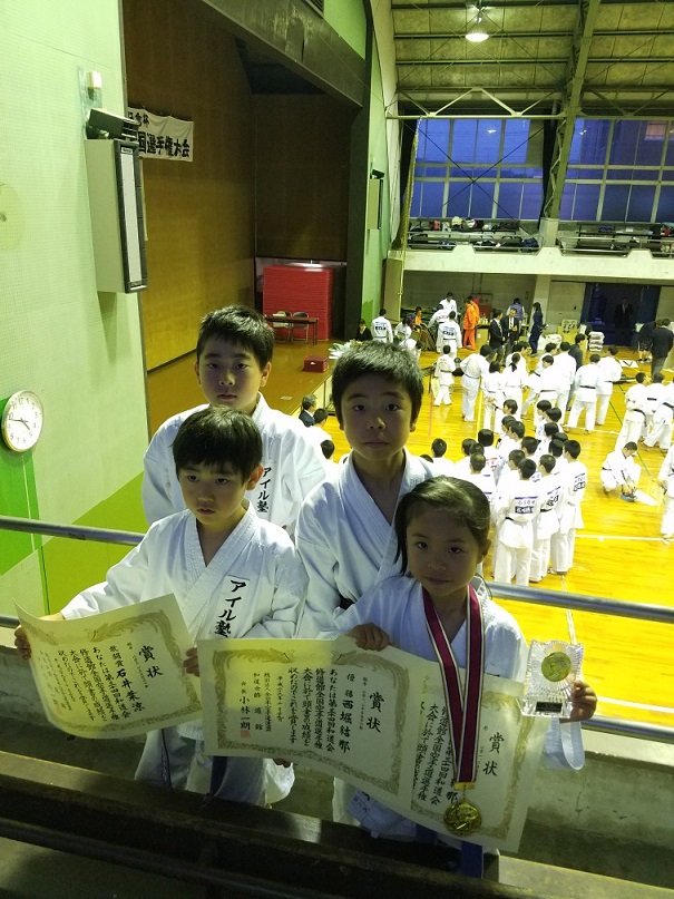 吉村結 